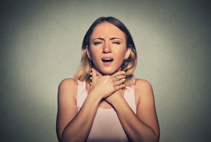shutterstock_390698698 how to do the heimlich