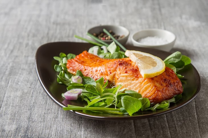 shutterstock_529908469 fatty fish omega-3 salmon