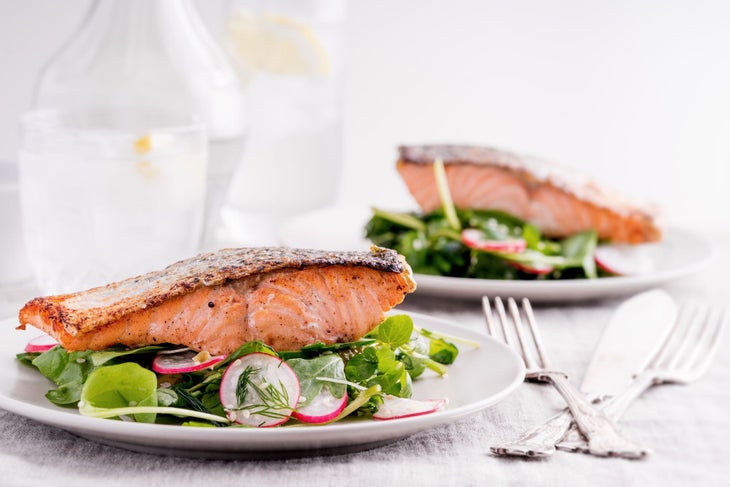 p Pan-Seared Salmon on Arugula Salad