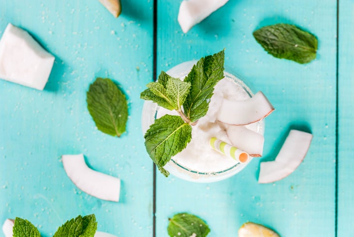 shutterstock_662904346 Coconut mint cucumber spritzer recipe