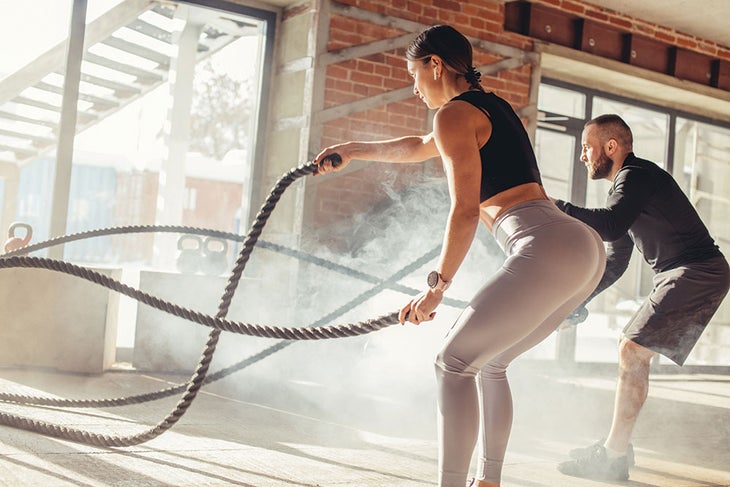 Rope-Exercise TABATA with battle ropes