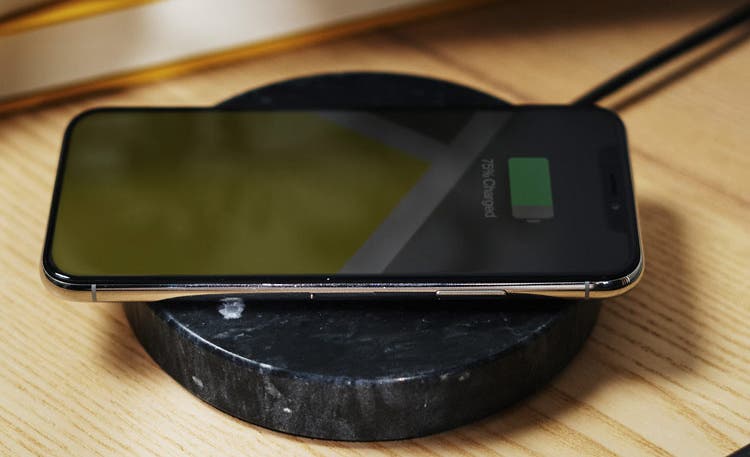 Einova Wireless Charging Stones