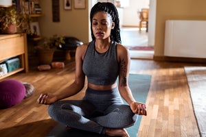 The 20-Minute Yoga Flow You Need During the Holidays